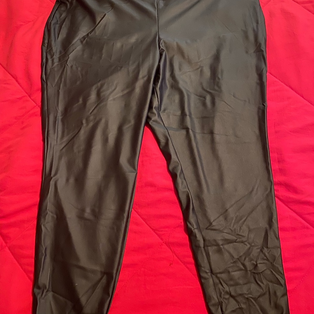 Leather leggings
